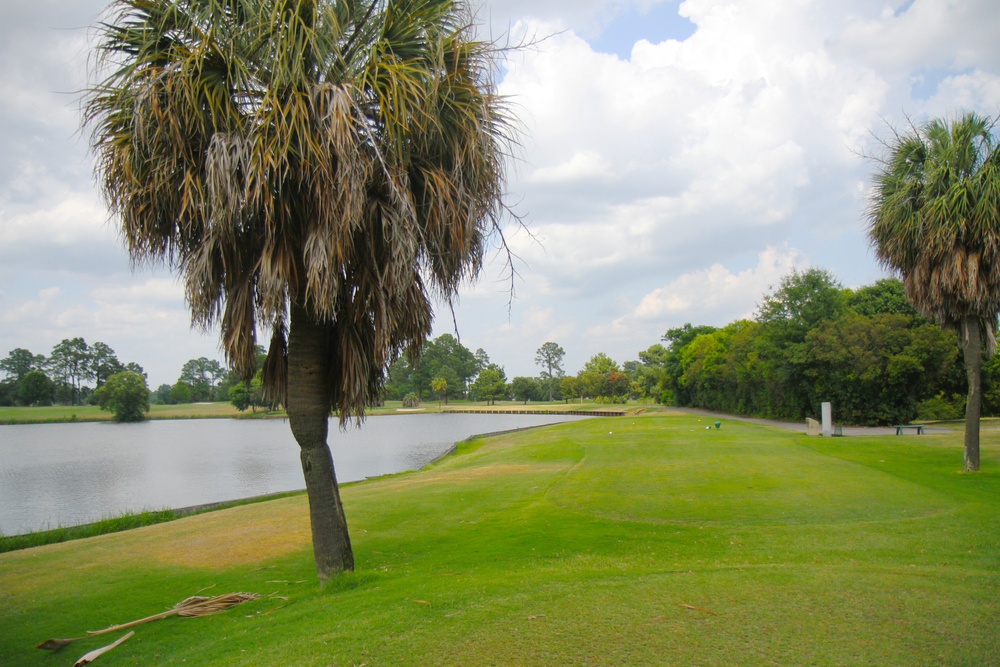 Carolina Lakes Golf Course