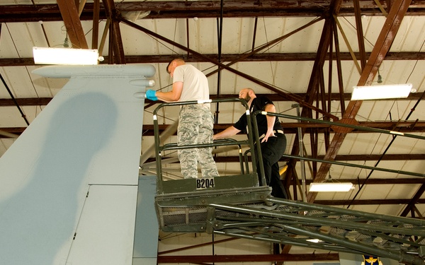 Maintaining an F-15