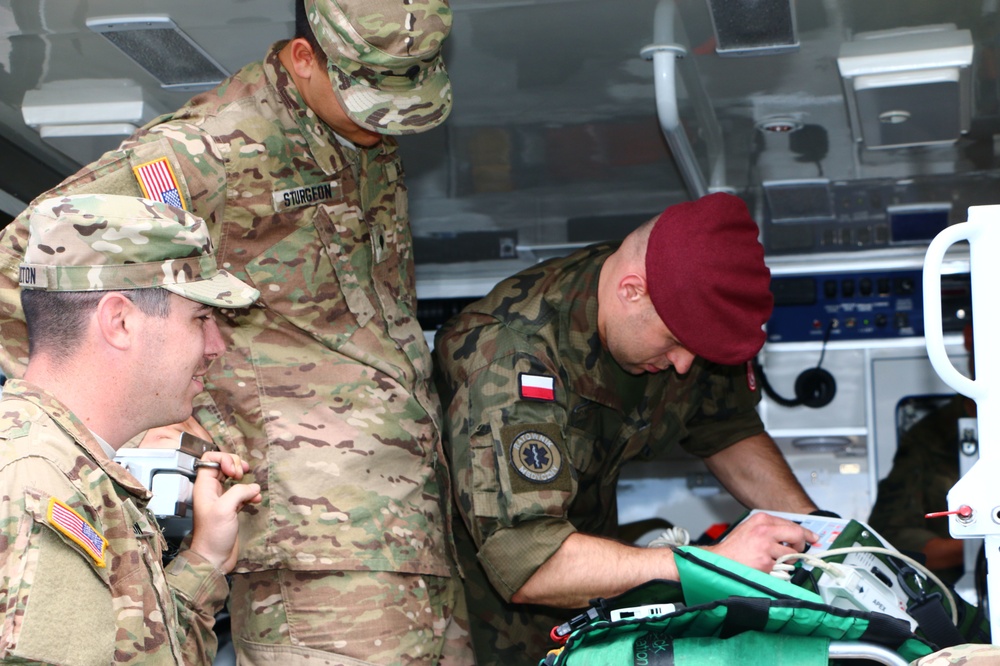 Life-saving allies: Polish, US medics train together during Atlantic Resolve