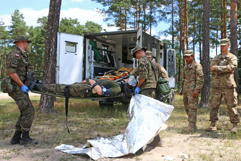 Life-saving allies: Polish, US medics train together during Atlantic Resolve