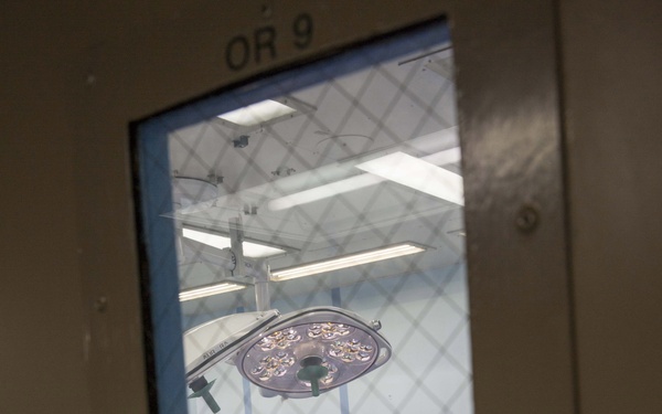 Bougainville boy receives corrective surgery aboard USNS Mercy