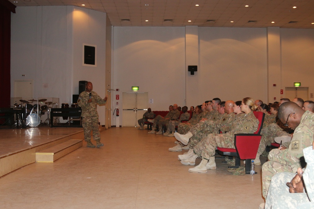 12th CSM of Army Reserve visits Camp Arifjan