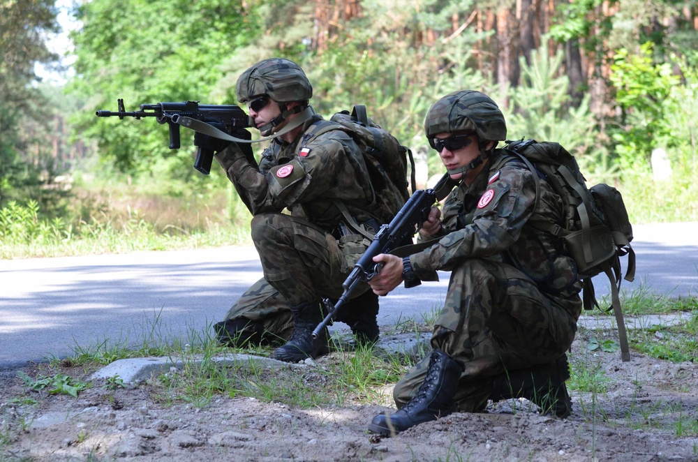Polish, US soldiers participate in tactics training