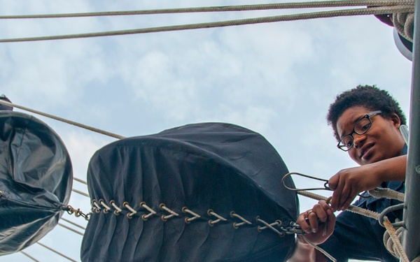 USS George Washington replenishment at sea