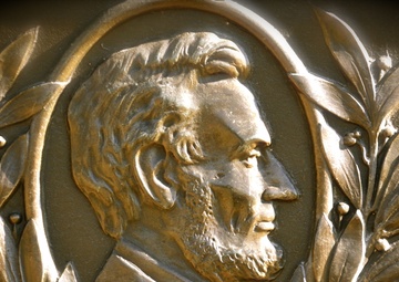 Abraham Lincoln looking East