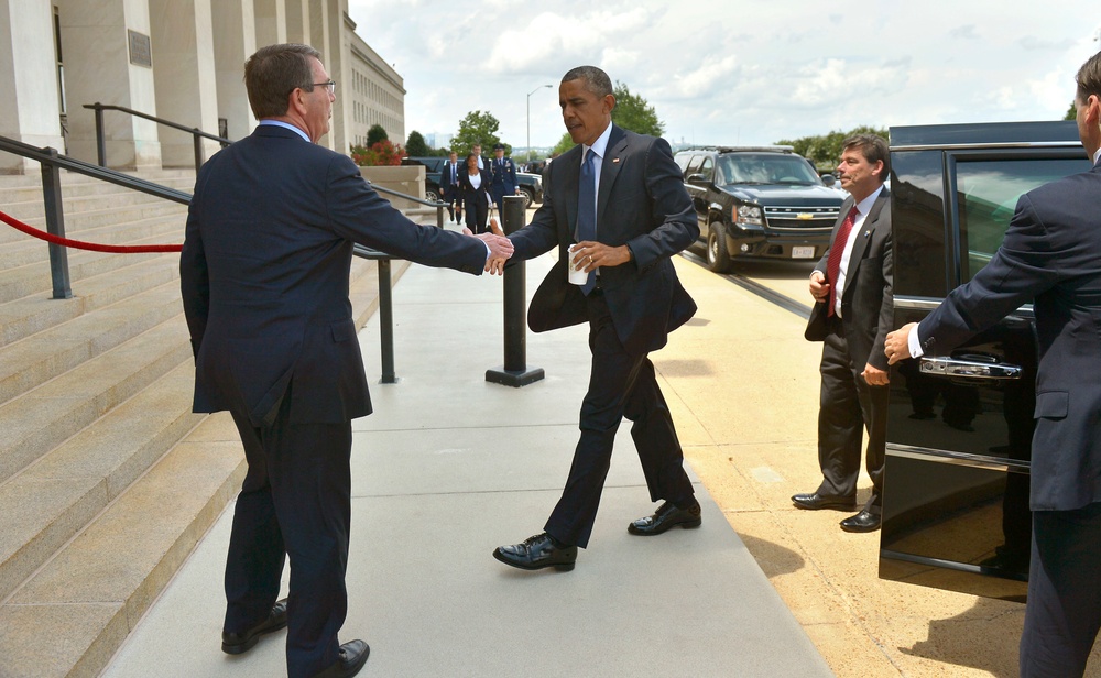 POTUS and SecDef meet at Pentagon