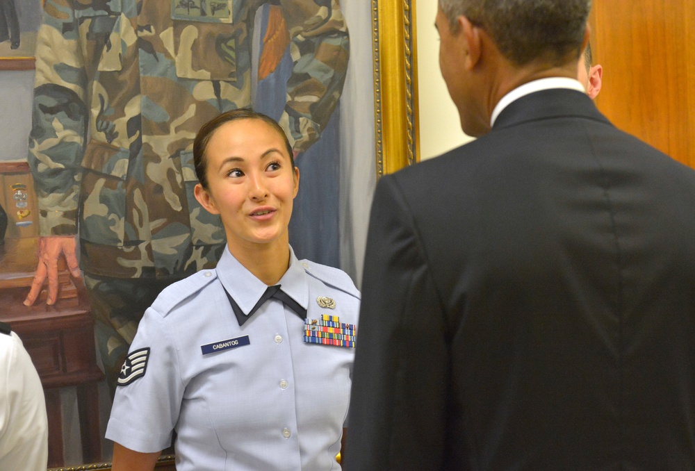 POTUS and SecDef meet at Pentagon