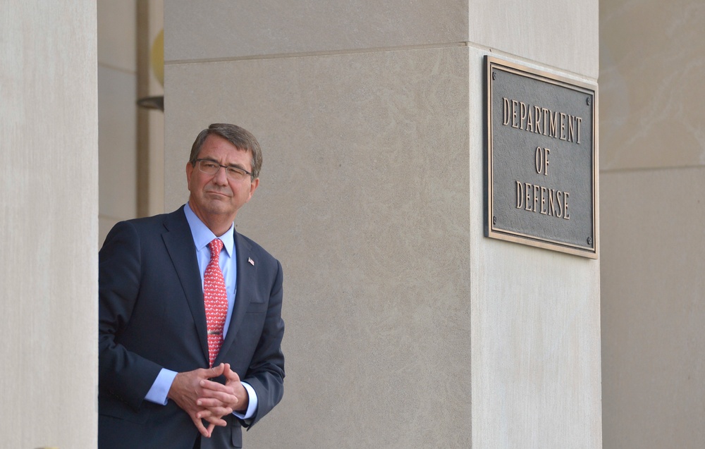 POTUS and SecDef meet at Pentagon