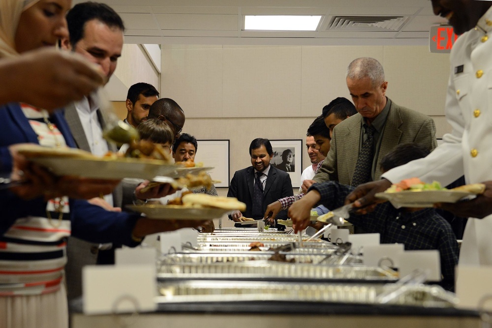 Pentagon celebrates Iftar meal, honors service of Muslims