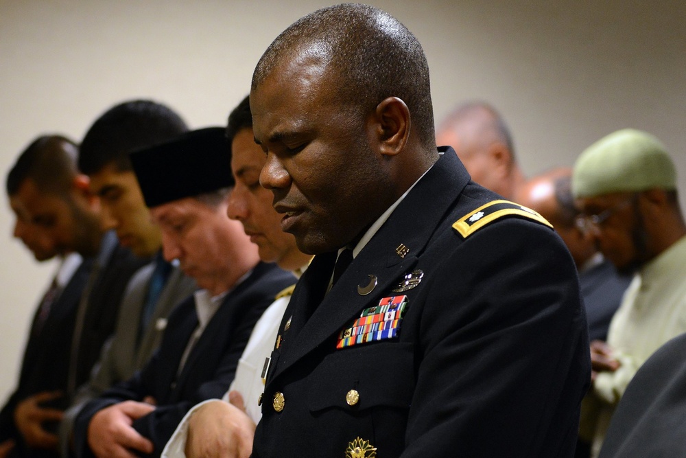 Pentagon celebrates Iftar meal, honors service of Muslims