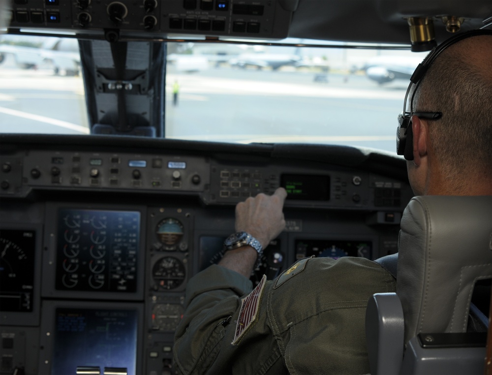 Navy pilots perform currency training around Hawaiian Islands