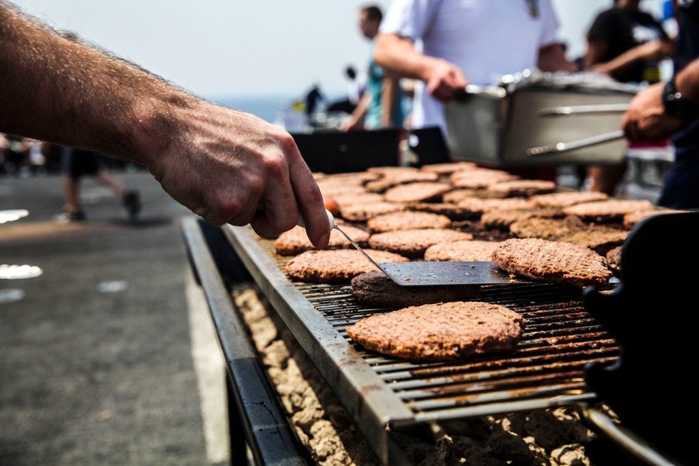 U.S. Marines, Sailors enjoy a 4th of July Steel Beach