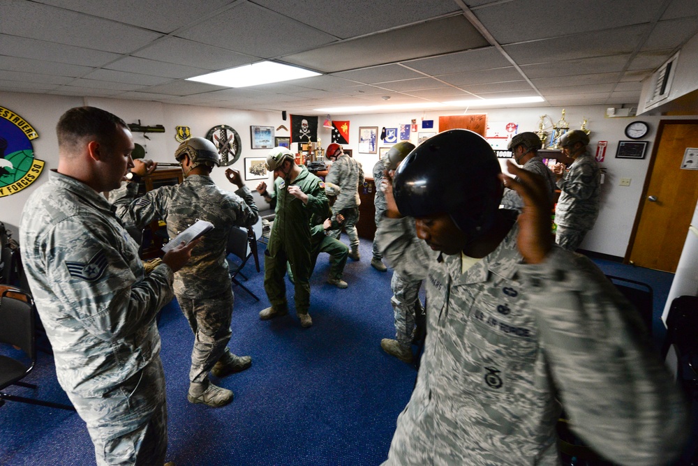 Falling for it: Airborne Airmen conduct proficiency parachute training