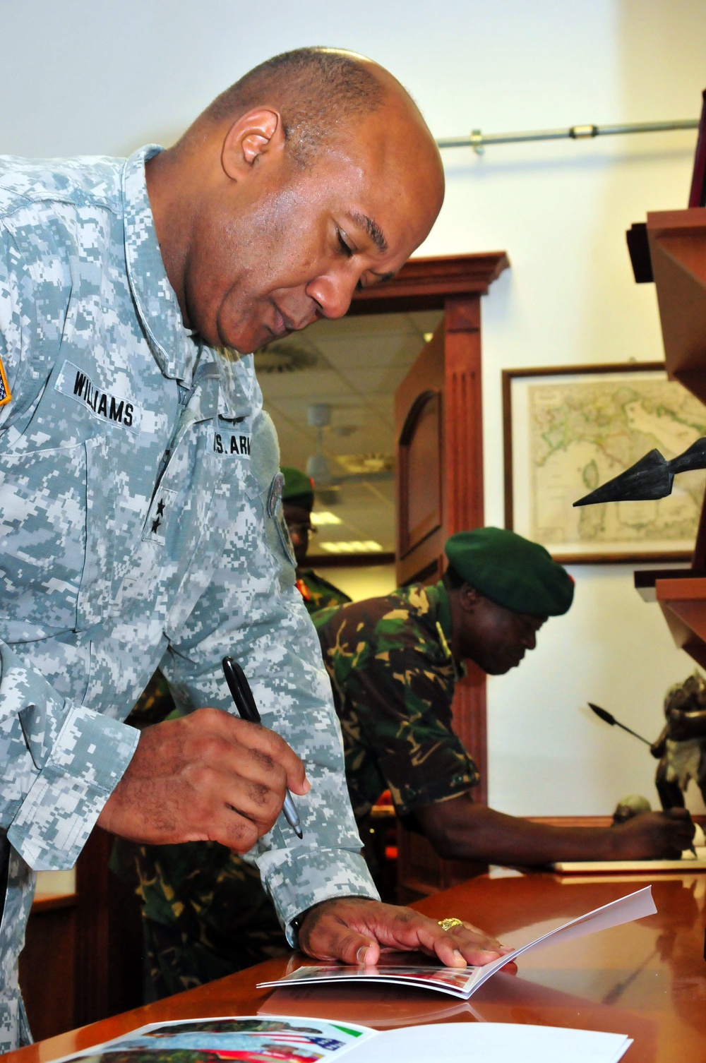 Tanzanian military leaders visit US Army Africa