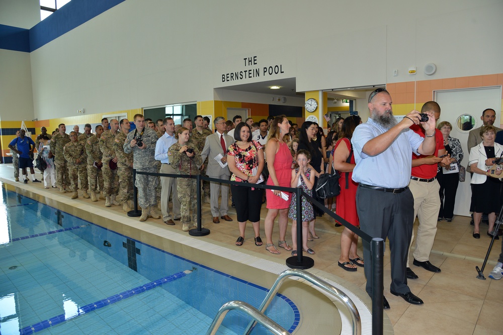 Building Dedication Judd-Metcalfe Fitness Center e Bernstein Pool Dedication