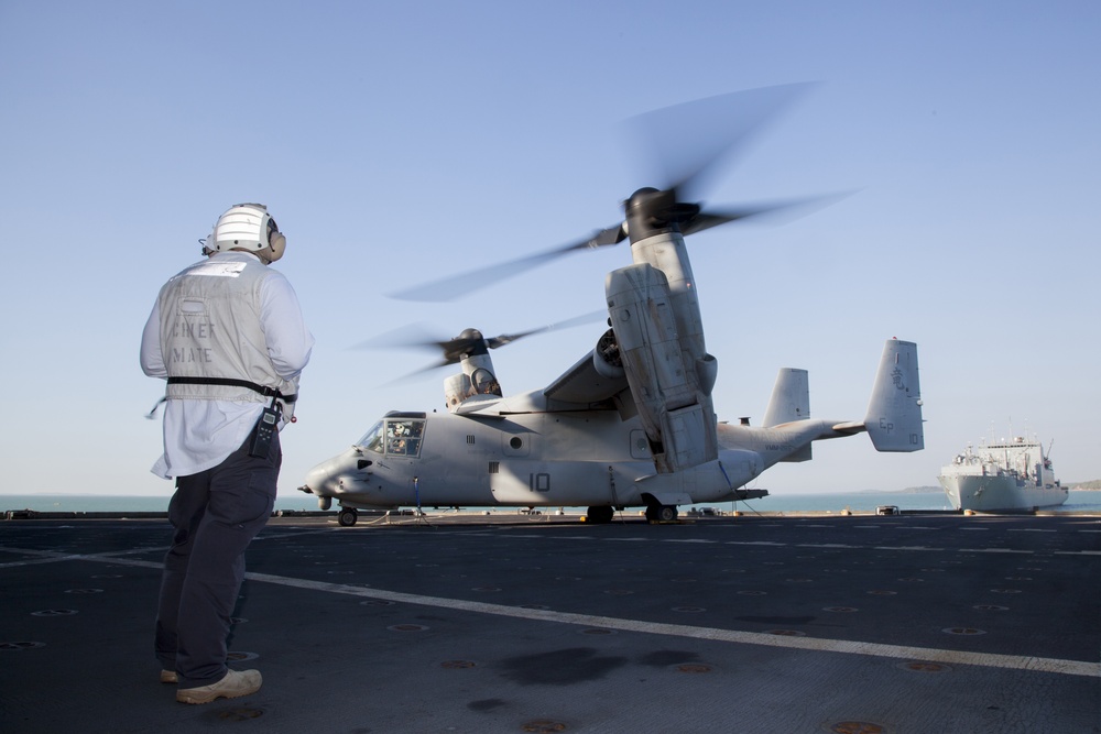 USNS Sacagawea, MV-22 Osprey team up to move supplies