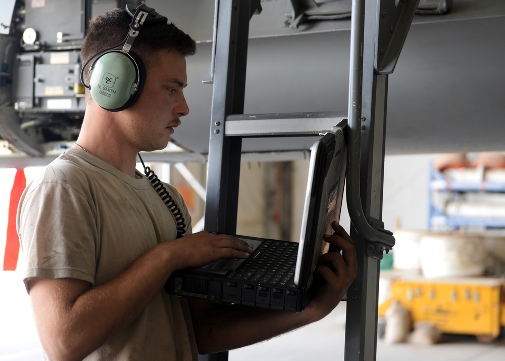 F-16 Maintainers conducts phase inspection; keep jets ready for flight