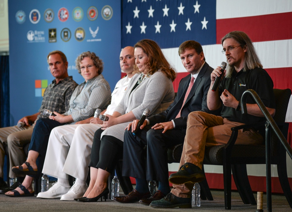 US Chamber of Commerce hosts Hiring our Heroes at Joint Base Pearl Harbor-Hickam