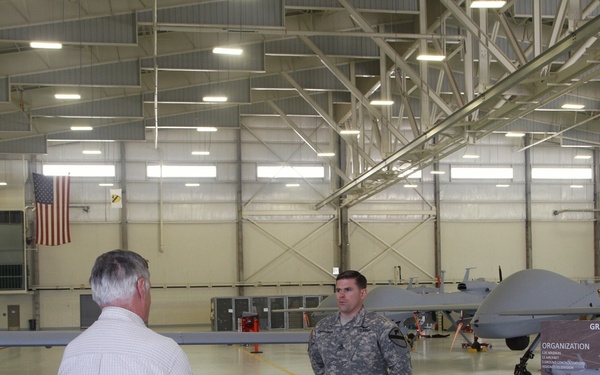National Commission for the Future of the US Army tours Fort Hood