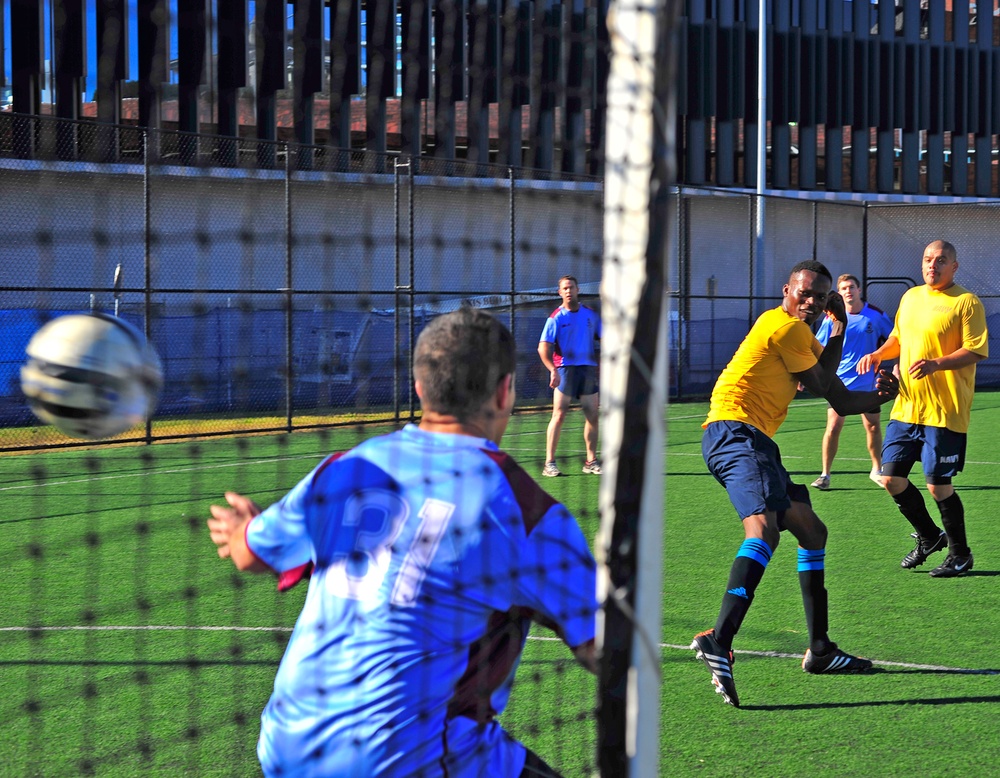 USS Blue Ridge Sailors participate in inter-navy sports while visiting Sydney