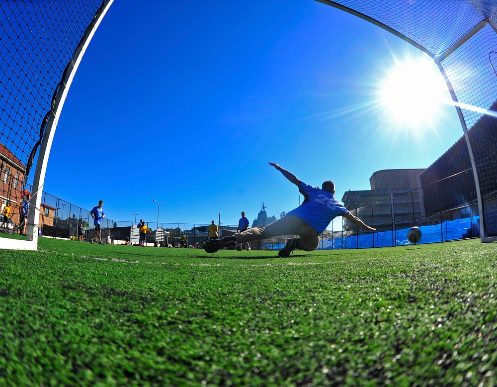 USS Blue Ridge Sailors participate in inter-navy sports while visiting Sydney