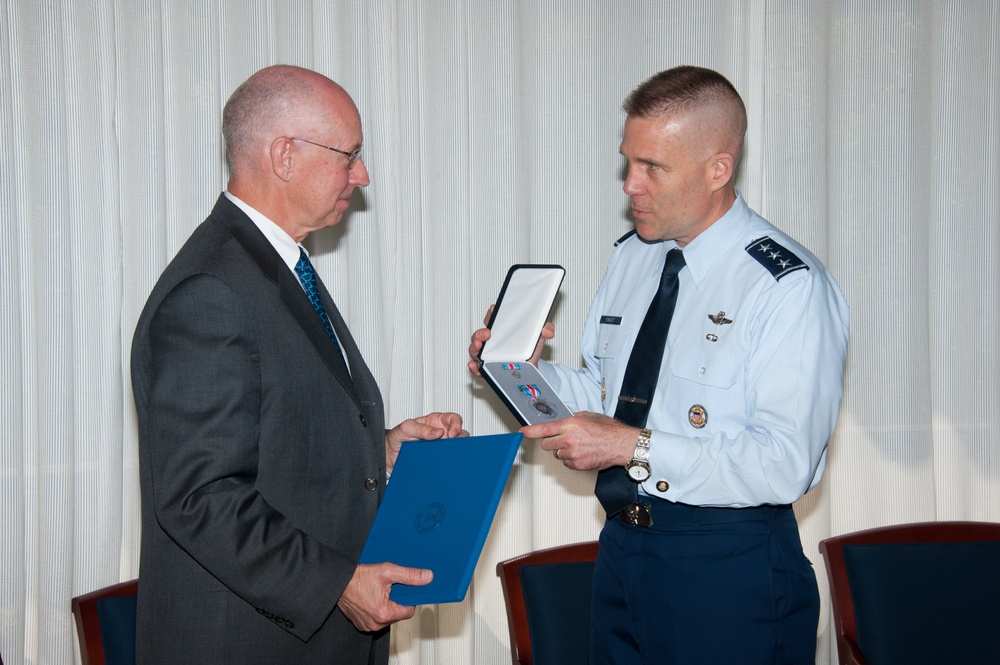Gen. Paul receives Commander's Public Service Award