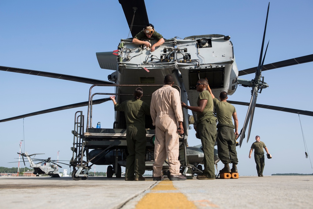 HMH-366 Conducts Routine Maintenance