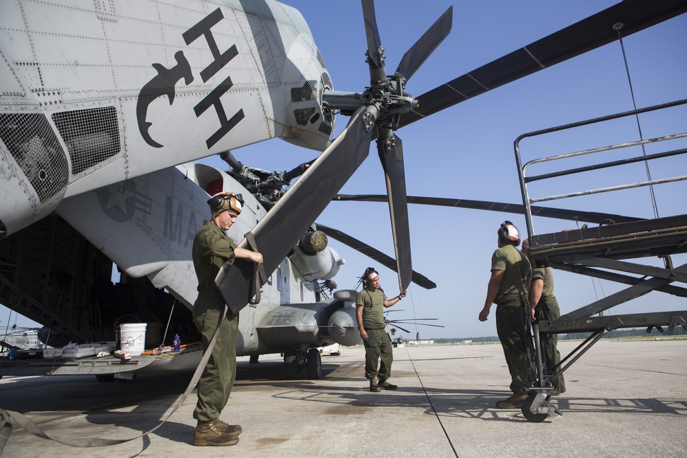 HMH-366 Conducts Routine Maintenance