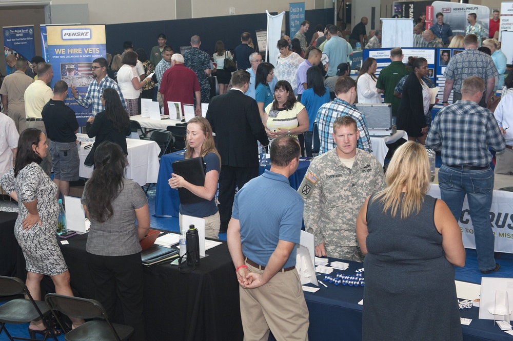 Service members learn about career opportunities at Hawaii Transition Summit