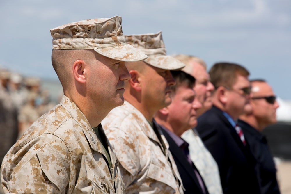 Swan takes command of MAG-11