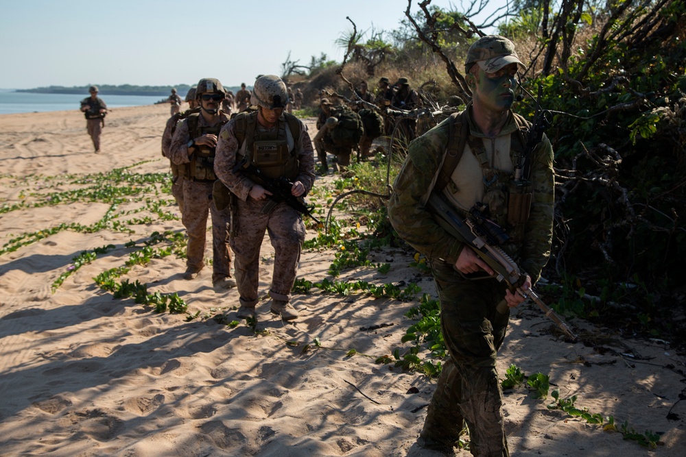 U.S., Australia conduct amphibious raid exercise