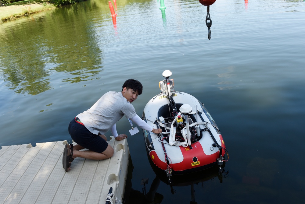 RoboBoat