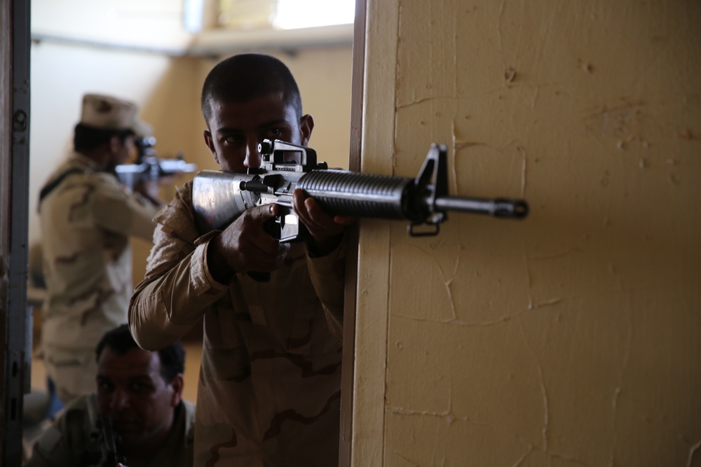 Coalition Forces Train Iraqi Security Force at Al Asad