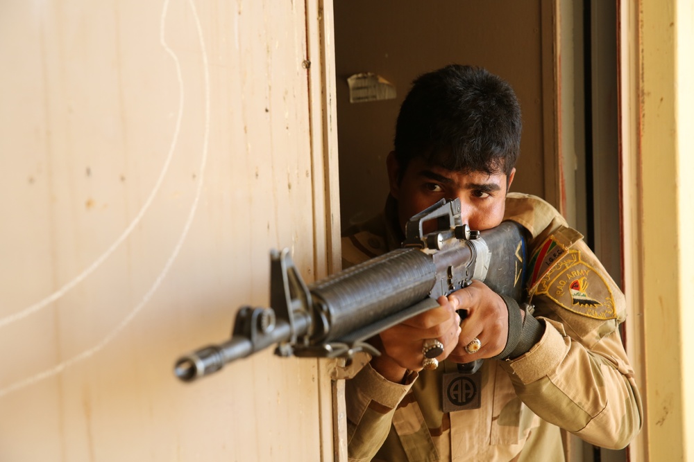 Coalition Forces Train Iraqi Security Force at Al Asad