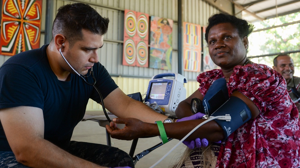 USNS Mercy crew holds community health engagement in Kokopo during Pacific Partnership 2015