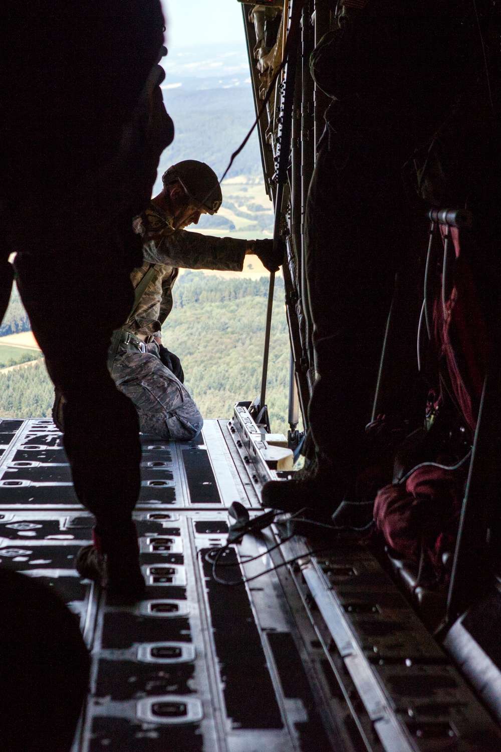 435th CRG's International Jump Week
