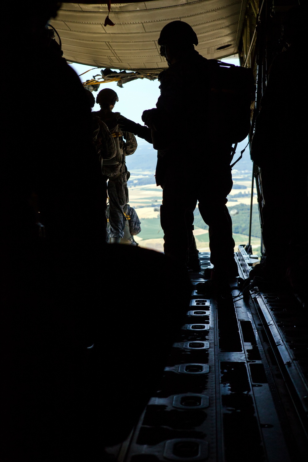 435th CRG's International Jump Week