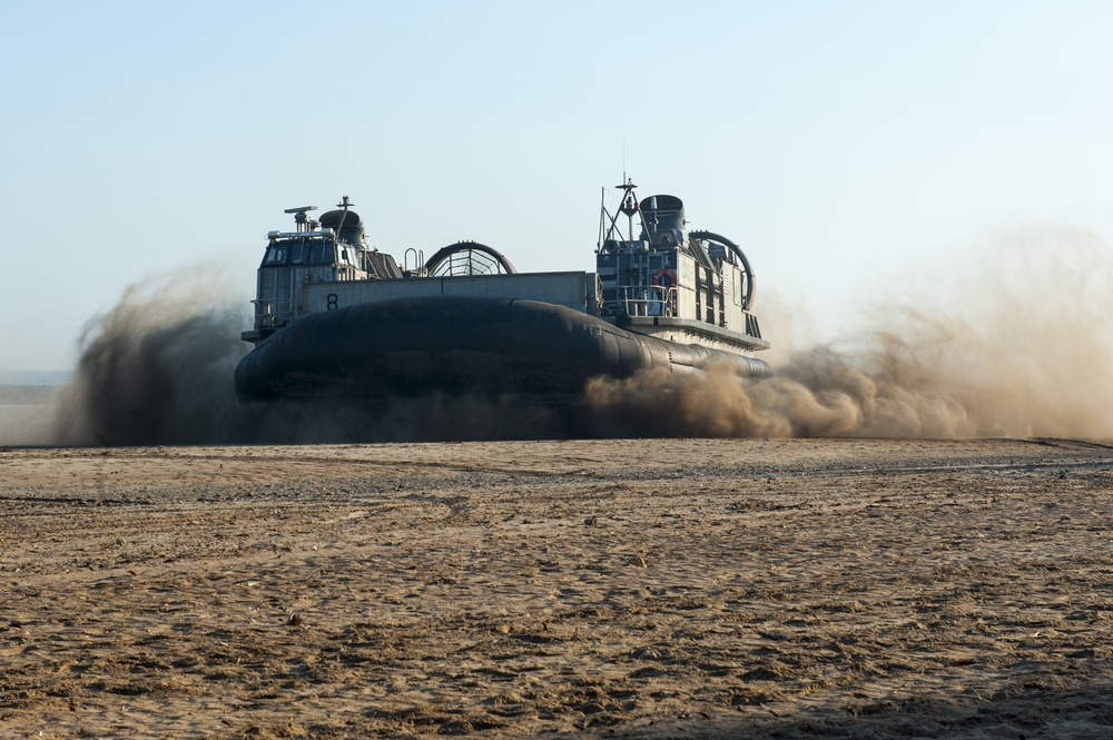 A Landing Craft Air Cushion vehicle transports equipment, cargo and U.S. Marines during Talisman Sabre 2015