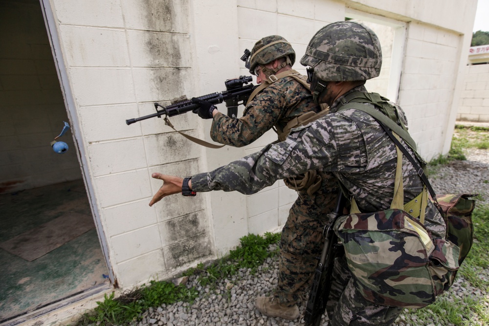 Peninsula Express 15