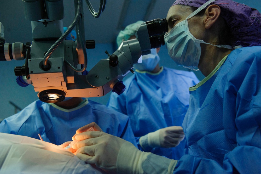 The Military Sealift Command hospital ship USNS Mercy (T-AH 19) participates in Pacific Partnership 2015