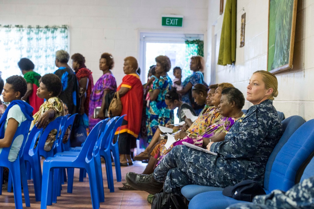 USNS Mercy participates in a women's leadership symposium in Rabaul, Papua New Guinea During Pacific Partnership 2015