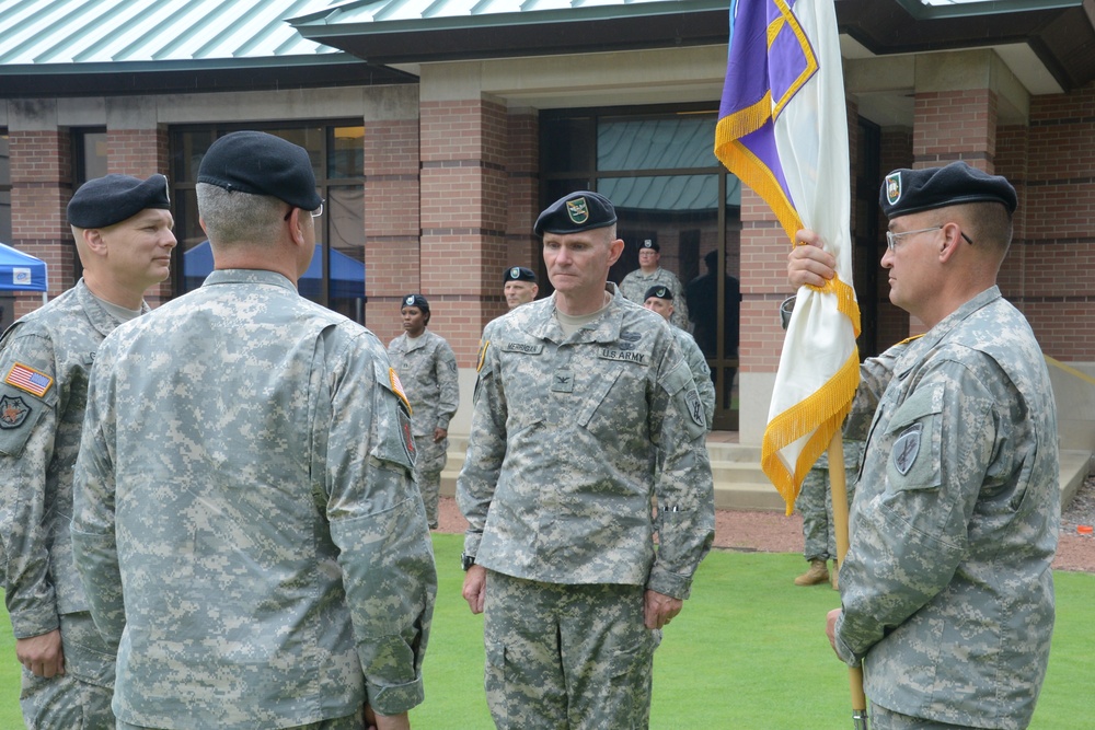 Incoming commander receives unit guidon