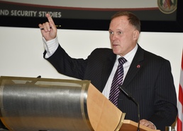 Counterterrorism course stresses ‘global team against a global threat’