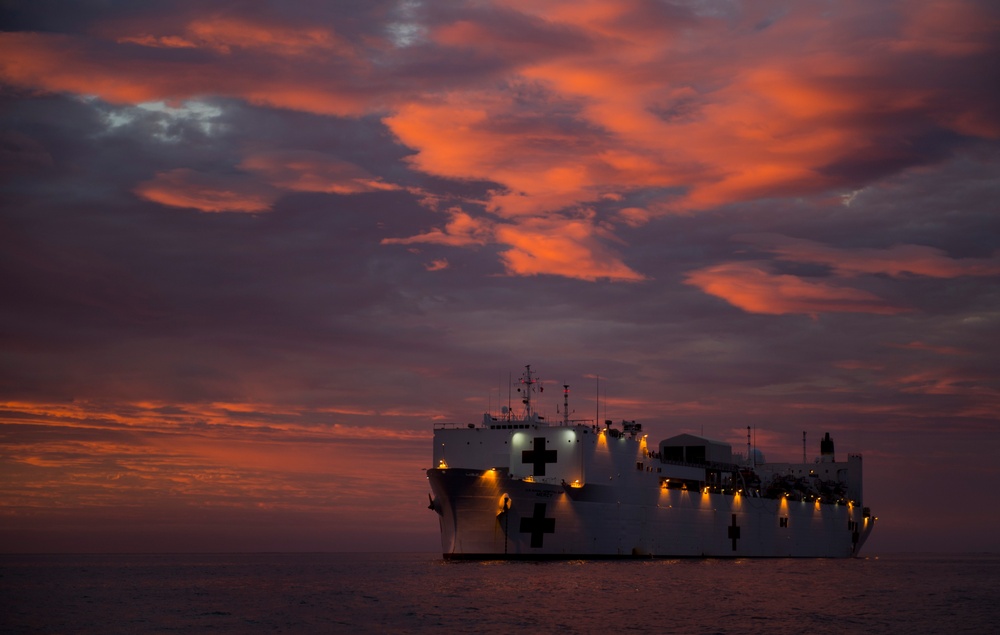 USNS Mercy (T-AH 19) continues Pacific Partnership 2015 at Papua New Guinea