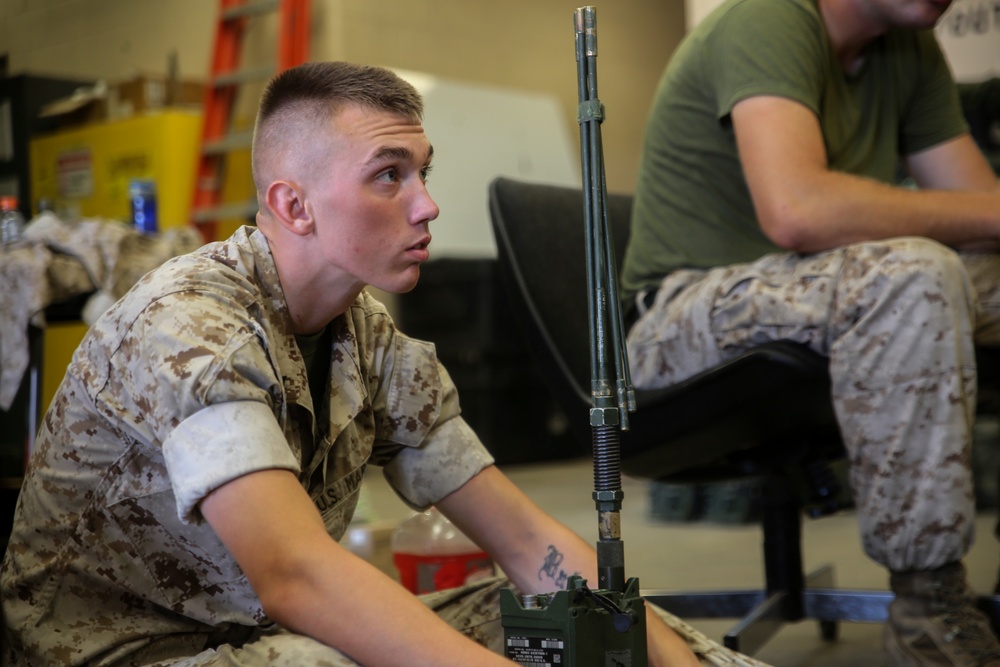 1/8 Marines hone skills during radio operator course