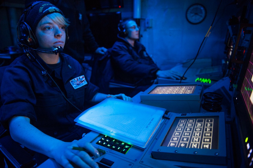 USS Fitzgerald’s (DDG 62) sonar control room during Talisman Sabre 2015