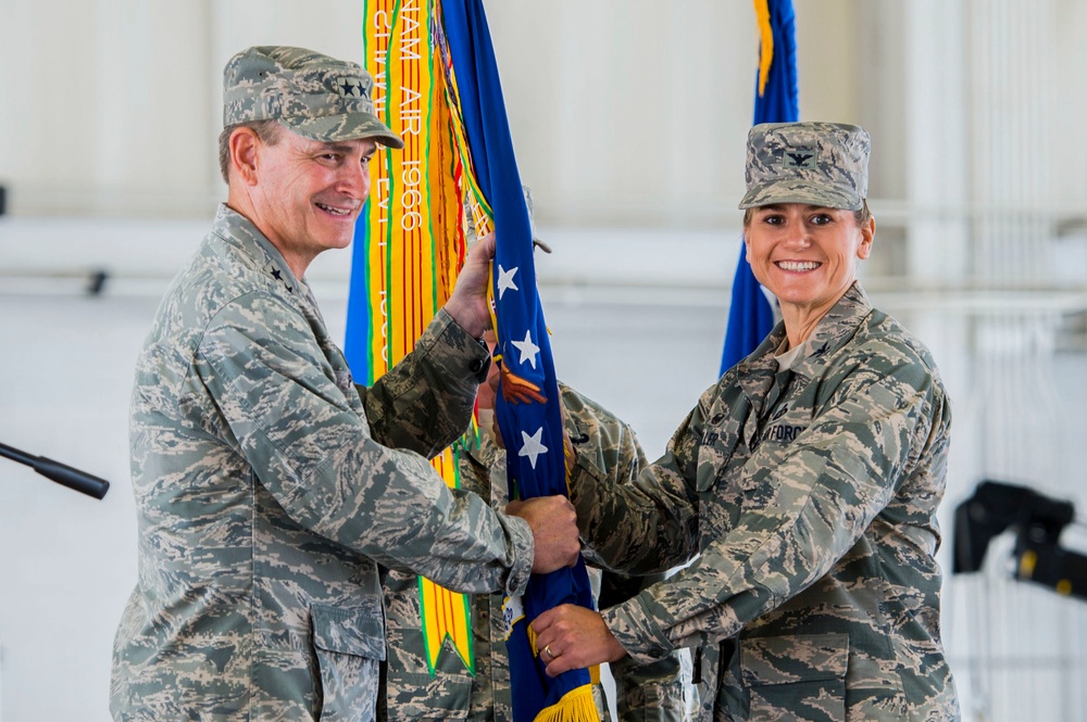 633rd ABW welcomes new commander
