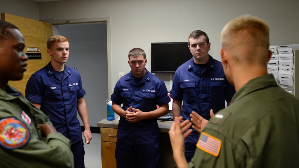 dvids-images-coast-guard-college-student-pre-commissioning-initiative