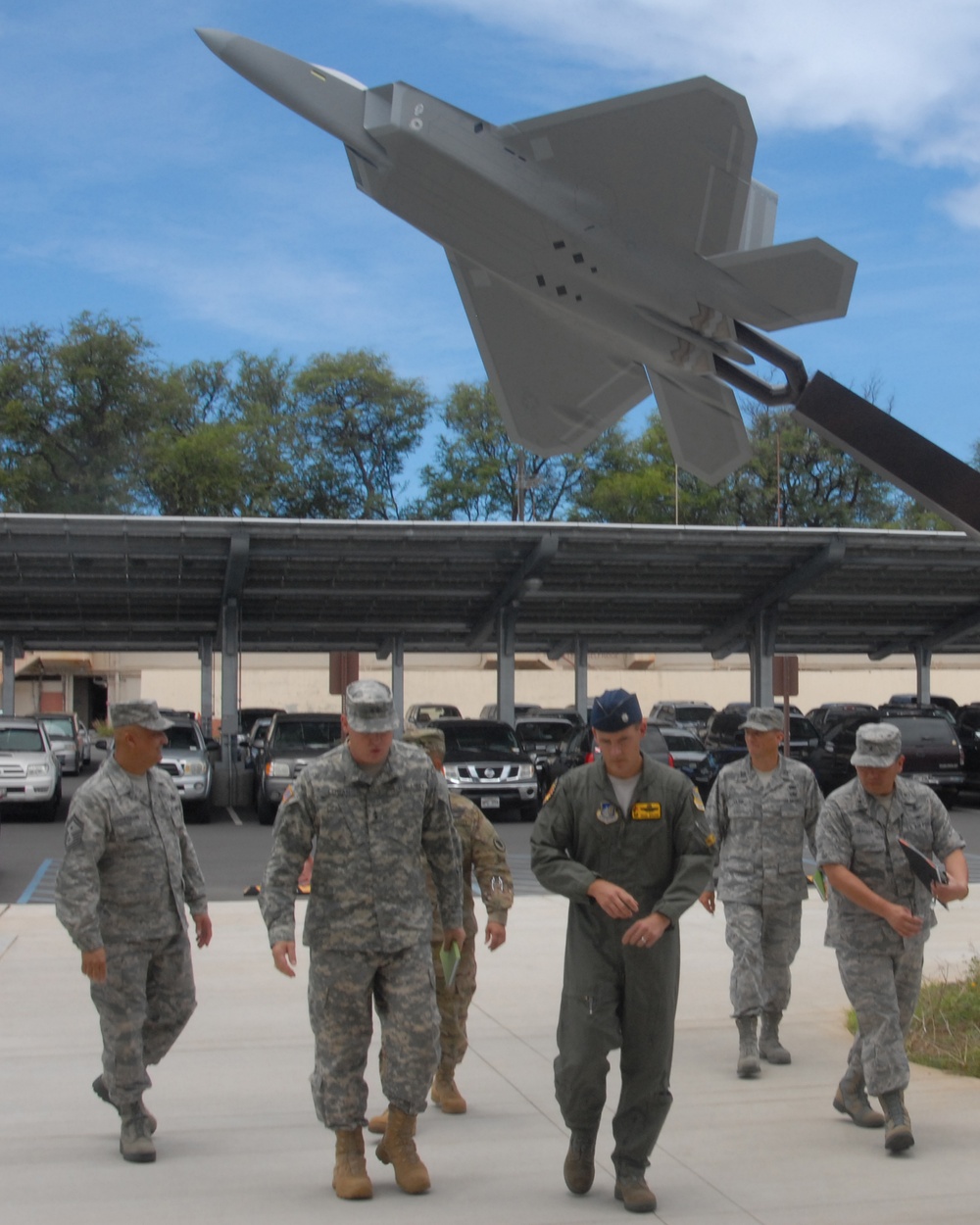 Hawaii adjutant general visits Hawaii Air National Guard
