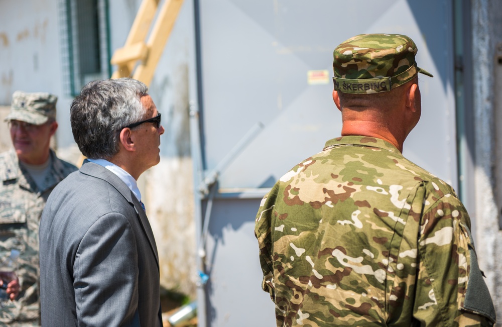 Dvids Images Us Ambassador Visits Colorado Guardsman During Project In Slovenia Image 4 Of 10